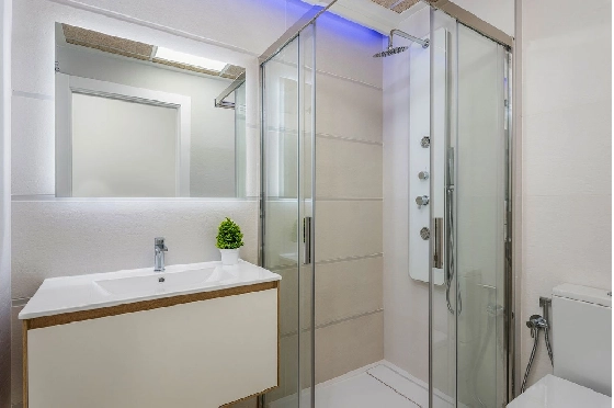 Penthouse Apartment in Torrevieja zu verkaufen, Wohnfläche 127 m², Zustand Erstbezug, 2 Schlafzimmer, 2 Badezimmer, Pool, ref.: HA-TON-159-A02-17
