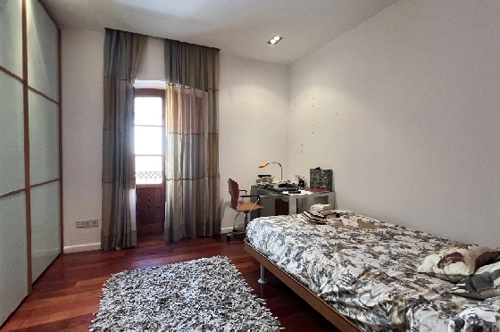 Stadthaus in Pego(Innenstadt) zu verkaufen, Living area 690 m², Baujahr 1930, Zustand gepflegt, + Zentralheizung, Klimaanlage, Plot 305 m², 6 Schlafzimmer, 5 Badezimmer, ref.: AS-1325-34