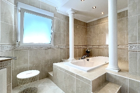Villa in Els Poblets(Ptda. Revoltes) zu verkaufen, Living area 234 m², Baujahr 2004, Zustand gepflegt, + Zentralheizung, Klimaanlage, Plot 614 m², 4 Schlafzimmer, 3 Badezimmer, Pool, ref.: AS-1425-22