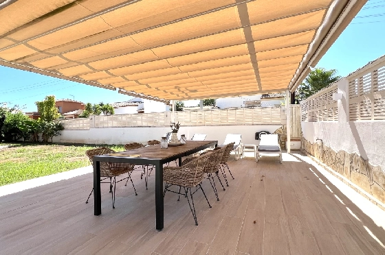Villa in Els Poblets(Ptda. Revoltes) zu verkaufen, Living area 234 m², Baujahr 2004, Zustand gepflegt, + Zentralheizung, Klimaanlage, Plot 614 m², 4 Schlafzimmer, 3 Badezimmer, Pool, ref.: AS-1425-42
