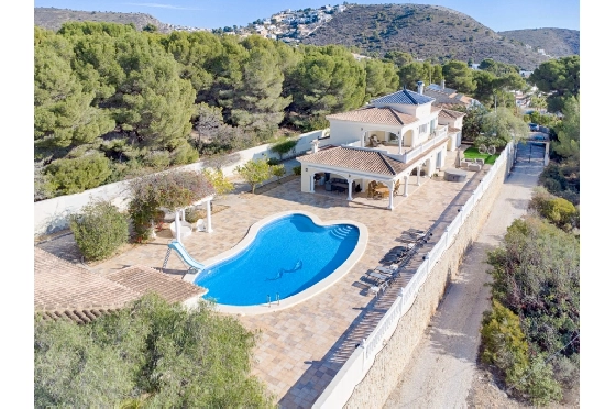 Villa in Moraira zu verkaufen, Living area 466 m², Baujahr 2005, Klimaanlage, Plot 2040 m², 5 Schlafzimmer, 5 Badezimmer, Pool, ref.: AM-12515DR-12