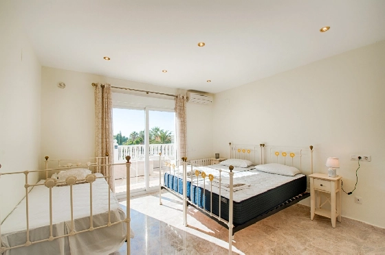 Villa in Moraira zu verkaufen, Living area 466 m², Baujahr 2005, Klimaanlage, Plot 2040 m², 5 Schlafzimmer, 5 Badezimmer, Pool, ref.: AM-12515DR-43