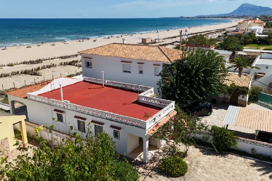 Villa in Denia zu verkaufen, Living area 220 m², Baujahr 1983, Klimaanlage, Plot 2233 m², 6 Schlafzimmer, 2 Badezimmer, Pool, ref.: O-V95814-1