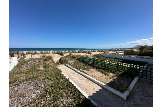 Villa in Denia zu verkaufen, Living area 220 m², Baujahr 1983, Klimaanlage, Plot 2233 m², 6 Schlafzimmer, 2 Badezimmer, Pool, ref.: O-V95814-21