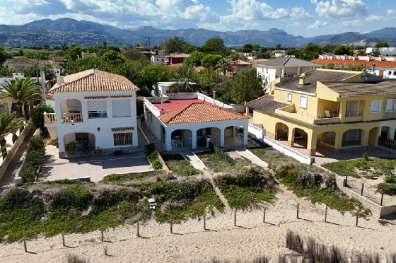 Villa in Denia zu verkaufen, Living area 220 m², Baujahr 1983, Klimaanlage, Plot 2233 m², 6 Schlafzimmer, 2 Badezimmer, Pool, ref.: O-V95814-3