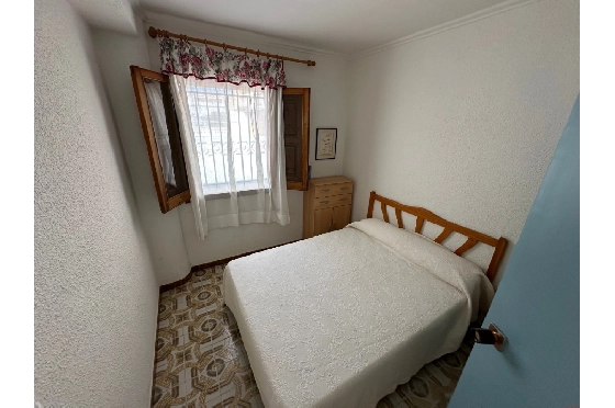 Villa in Denia zu verkaufen, Living area 220 m², Baujahr 1983, Klimaanlage, Plot 2233 m², 6 Schlafzimmer, 2 Badezimmer, Pool, ref.: O-V95814-31
