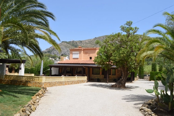 Villa in Alcalali zu verkaufen, Wohnfläche 228 m², Baujahr 1976, + Zentralheizung, Klimaanlage, Grundstück 2397 m², 4 Schlafzimmer, 3 Badezimmer, Pool, ref.: PV-141-02016P-1