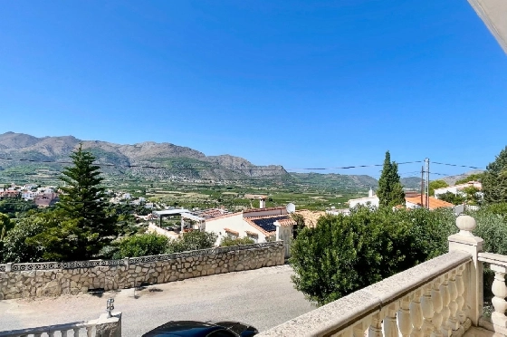 Villa in Orba(Valley) zu verkaufen, Living area 147 m², + Ofen, Klimaanlage, Plot 600 m², 3 Schlafzimmer, 2 Badezimmer, Pool, ref.: PV-141-02031P-46