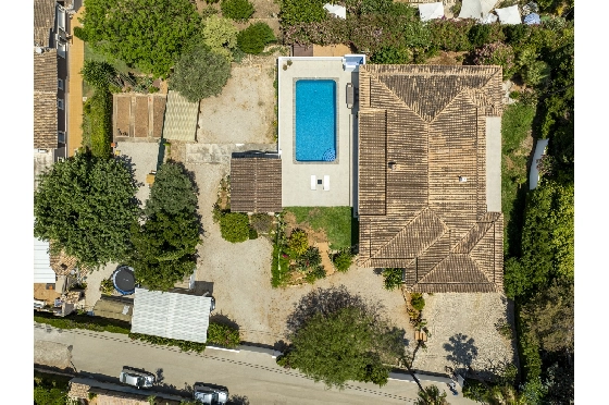 Villa in Denia zu verkaufen, Living area 324 m², Baujahr 1993, Zustand modernisiert, + Fussbodenheizung, Klimaanlage, Plot 1888 m², 4 Schlafzimmer, 2 Badezimmer, Pool, ref.: BC-7771-10