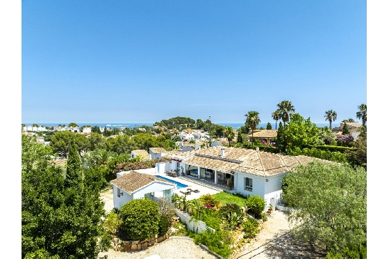 Villa in Denia zu verkaufen, Living area 324 m², Baujahr 1993, Zustand modernisiert, + Fussbodenheizung, Klimaanlage, Plot 1888 m², 4 Schlafzimmer, 2 Badezimmer, Pool, ref.: BC-7771-11