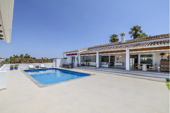 Villa in Denia zu verkaufen, Living area 324 m², Baujahr 1993, Zustand modernisiert, + Fussbodenheizung, Klimaanlage, Plot 1888 m², 4 Schlafzimmer, 2 Badezimmer, Pool, ref.: BC-7771-3