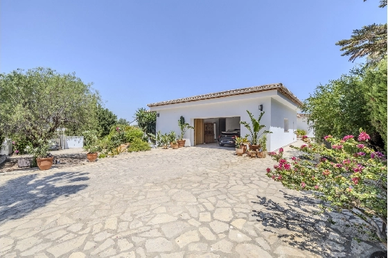 Villa in Denia zu verkaufen, Living area 324 m², Baujahr 1993, Zustand modernisiert, + Fussbodenheizung, Klimaanlage, Plot 1888 m², 4 Schlafzimmer, 2 Badezimmer, Pool, ref.: BC-7771-31