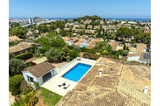 Villa in Denia zu verkaufen, Living area 324 m², Baujahr 1993, Zustand modernisiert, + Fussbodenheizung, Klimaanlage, Plot 1888 m², 4 Schlafzimmer, 2 Badezimmer, Pool, ref.: BC-7771-35