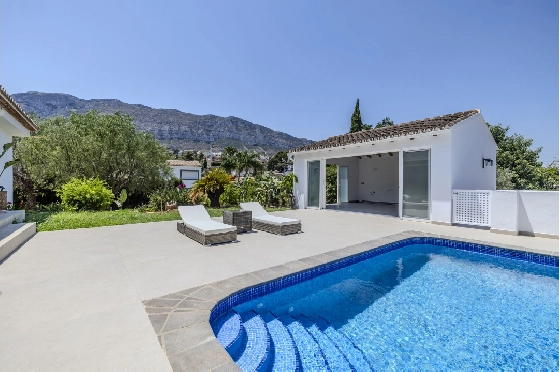 Villa in Denia zu verkaufen, Living area 324 m², Baujahr 1993, Zustand modernisiert, + Fussbodenheizung, Klimaanlage, Plot 1888 m², 4 Schlafzimmer, 2 Badezimmer, Pool, ref.: BC-7771-4