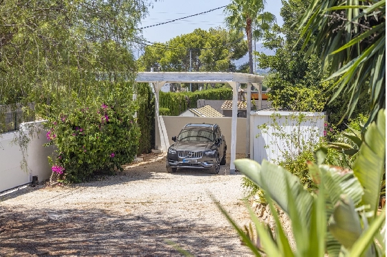 Villa in Denia zu verkaufen, Living area 324 m², Baujahr 1993, Zustand modernisiert, + Fussbodenheizung, Klimaanlage, Plot 1888 m², 4 Schlafzimmer, 2 Badezimmer, Pool, ref.: BC-7771-48