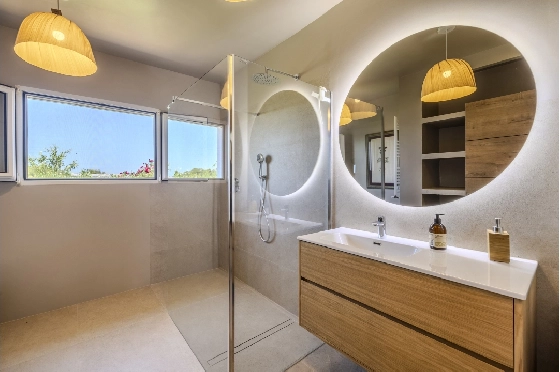 Villa in Denia zu verkaufen, Living area 324 m², Baujahr 1993, Zustand modernisiert, + Fussbodenheizung, Klimaanlage, Plot 1888 m², 4 Schlafzimmer, 2 Badezimmer, Pool, ref.: BC-7771-59