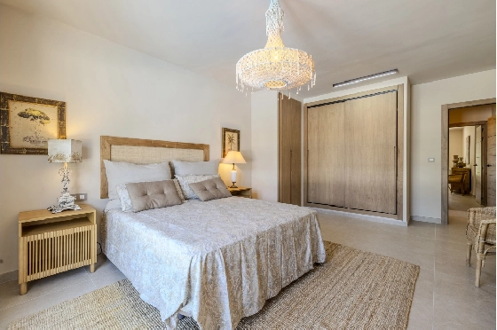 Villa in Denia zu verkaufen, Living area 324 m², Baujahr 1993, Zustand modernisiert, + Fussbodenheizung, Klimaanlage, Plot 1888 m², 4 Schlafzimmer, 2 Badezimmer, Pool, ref.: BC-7771-63