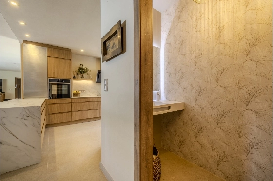 Villa in Denia zu verkaufen, Living area 324 m², Baujahr 1993, Zustand modernisiert, + Fussbodenheizung, Klimaanlage, Plot 1888 m², 4 Schlafzimmer, 2 Badezimmer, Pool, ref.: BC-7771-68