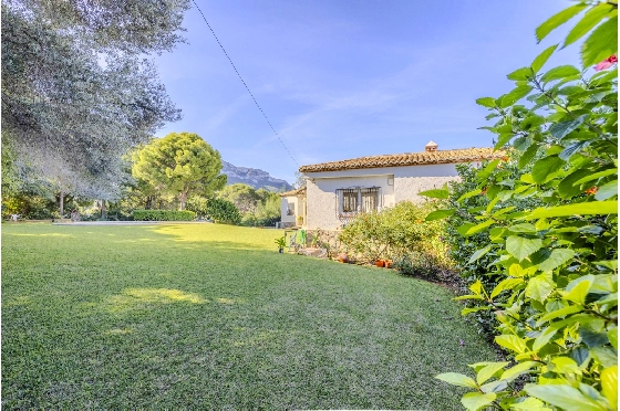 Villa in Denia zu verkaufen, Living area 267 m², Baujahr 1993, Zustand gepflegt, + Zentralheizung, Plot 1085 m², 4 Schlafzimmer, 3 Badezimmer, Pool, ref.: BC-7785-13