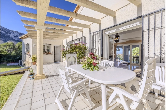 Villa in Denia zu verkaufen, Living area 267 m², Baujahr 1993, Zustand gepflegt, + Zentralheizung, Plot 1085 m², 4 Schlafzimmer, 3 Badezimmer, Pool, ref.: BC-7785-15