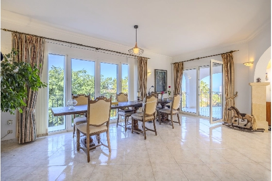 Villa in Denia zu verkaufen, Living area 267 m², Baujahr 1993, Zustand gepflegt, + Zentralheizung, Plot 1085 m², 4 Schlafzimmer, 3 Badezimmer, Pool, ref.: BC-7785-23