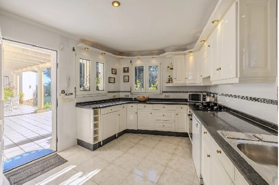 Villa in Denia zu verkaufen, Living area 267 m², Baujahr 1993, Zustand gepflegt, + Zentralheizung, Plot 1085 m², 4 Schlafzimmer, 3 Badezimmer, Pool, ref.: BC-7785-32