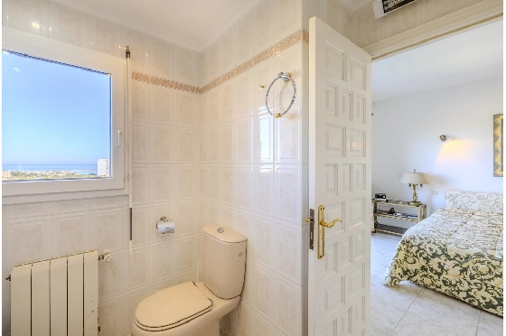 Villa in Denia zu verkaufen, Living area 267 m², Baujahr 1993, Zustand gepflegt, + Zentralheizung, Plot 1085 m², 4 Schlafzimmer, 3 Badezimmer, Pool, ref.: BC-7785-37