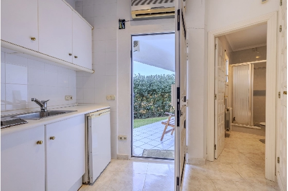 Villa in Denia zu verkaufen, Living area 267 m², Baujahr 1993, Zustand gepflegt, + Zentralheizung, Plot 1085 m², 4 Schlafzimmer, 3 Badezimmer, Pool, ref.: BC-7785-46