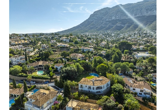 Villa in Denia zu verkaufen, Living area 267 m², Baujahr 1993, Zustand gepflegt, + Zentralheizung, Plot 1085 m², 4 Schlafzimmer, 3 Badezimmer, Pool, ref.: BC-7785-48
