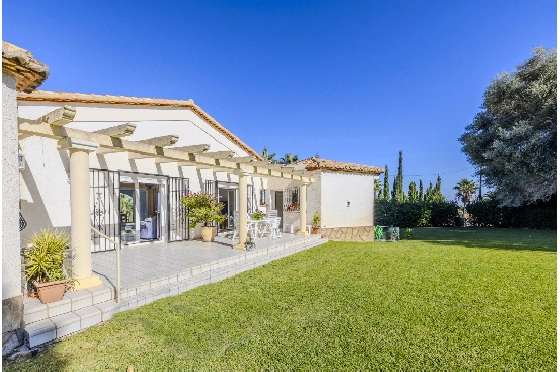 Villa in Denia zu verkaufen, Living area 267 m², Baujahr 1993, Zustand gepflegt, + Zentralheizung, Plot 1085 m², 4 Schlafzimmer, 3 Badezimmer, Pool, ref.: BC-7785-5