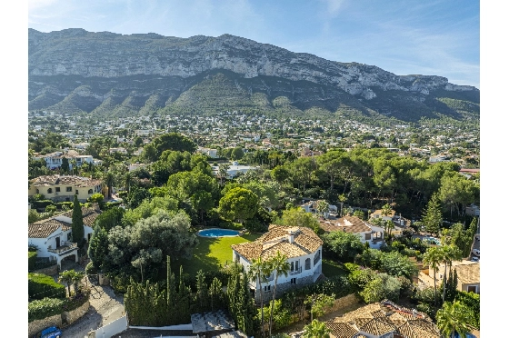 Villa in Denia zu verkaufen, Living area 267 m², Baujahr 1993, Zustand gepflegt, + Zentralheizung, Plot 1085 m², 4 Schlafzimmer, 3 Badezimmer, Pool, ref.: BC-7785-50
