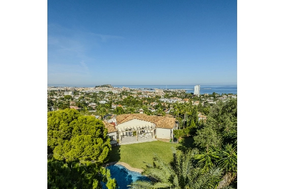 Villa in Denia zu verkaufen, Living area 267 m², Baujahr 1993, Zustand gepflegt, + Zentralheizung, Plot 1085 m², 4 Schlafzimmer, 3 Badezimmer, Pool, ref.: BC-7785-51