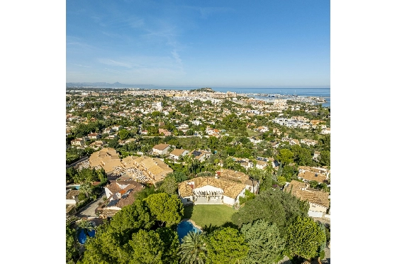Villa in Denia zu verkaufen, Living area 267 m², Baujahr 1993, Zustand gepflegt, + Zentralheizung, Plot 1085 m², 4 Schlafzimmer, 3 Badezimmer, Pool, ref.: BC-7785-55