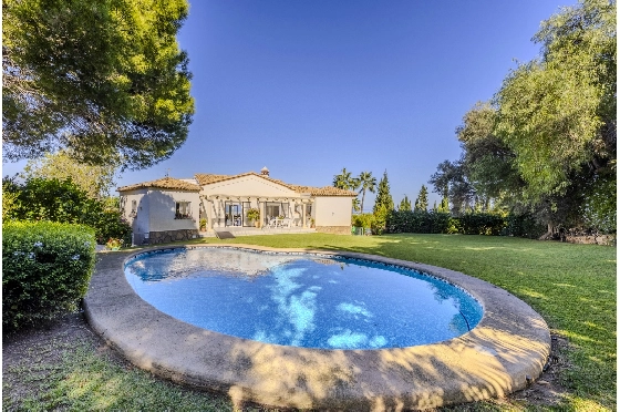 Villa in Denia zu verkaufen, Living area 267 m², Baujahr 1993, Zustand gepflegt, + Zentralheizung, Plot 1085 m², 4 Schlafzimmer, 3 Badezimmer, Pool, ref.: BC-7785-6