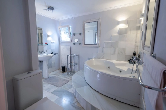Villa in Calpe(Canuta) zu verkaufen, Living area 187 m², Klimaanlage, 4 Schlafzimmer, 3 Badezimmer, Pool, ref.: COB-3547-10535-31