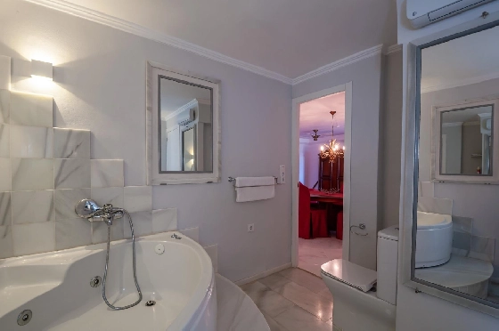 Villa in Calpe(Canuta) zu verkaufen, Living area 187 m², Klimaanlage, 4 Schlafzimmer, 3 Badezimmer, Pool, ref.: COB-3547-10535-33