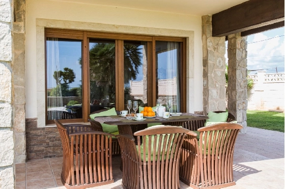Villa in Denia zu verkaufen, Living area 266 m², Klimaanlage, Plot 1254 m², 5 Schlafzimmer, 3 Badezimmer, Pool, ref.: VI-CHA2550-11