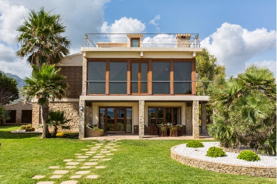 Villa in Denia zu verkaufen, Living area 266 m², Klimaanlage, Plot 1254 m², 5 Schlafzimmer, 3 Badezimmer, Pool, ref.: VI-CHA2550-17