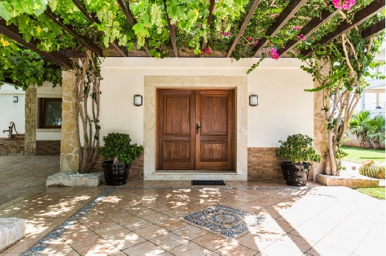 Villa in Denia zu verkaufen, Living area 266 m², Klimaanlage, Plot 1254 m², 5 Schlafzimmer, 3 Badezimmer, Pool, ref.: VI-CHA2550-19