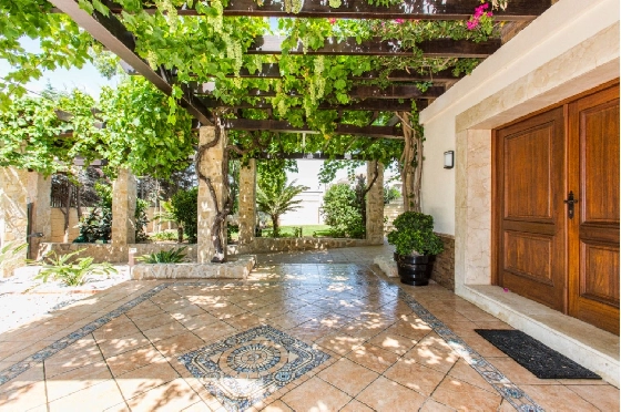 Villa in Denia zu verkaufen, Living area 266 m², Klimaanlage, Plot 1254 m², 5 Schlafzimmer, 3 Badezimmer, Pool, ref.: VI-CHA2550-20