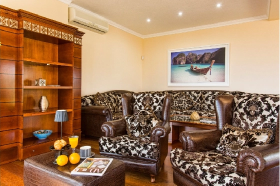 Villa in Denia zu verkaufen, Living area 266 m², Klimaanlage, Plot 1254 m², 5 Schlafzimmer, 3 Badezimmer, Pool, ref.: VI-CHA2550-28