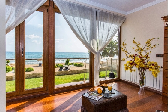 Villa in Denia zu verkaufen, Living area 266 m², Klimaanlage, Plot 1254 m², 5 Schlafzimmer, 3 Badezimmer, Pool, ref.: VI-CHA2550-7