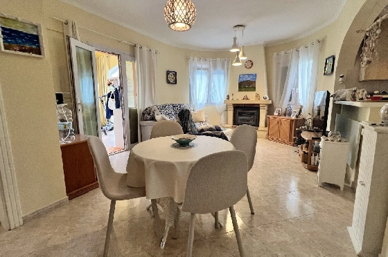 Villa in Els Poblets zu verkaufen, Living area 95 m², Baujahr 2001, Zustand gepflegt, + Ofen, Klimaanlage, Plot 350 m², 3 Schlafzimmer, 3 Badezimmer, Pool, ref.: FK-0326-3