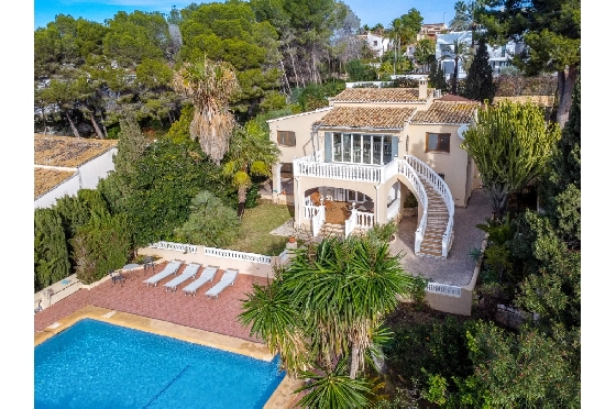 Villa in Moraira zu verkaufen, Living area 270 m², Klimaanlage, Plot 897 m², 3 Schlafzimmer, 3 Badezimmer, Pool, ref.: AM-12629DR-31
