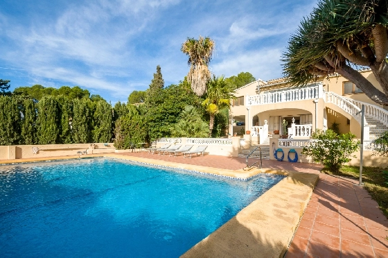 Villa in Moraira zu verkaufen, Living area 270 m², Klimaanlage, Plot 897 m², 3 Schlafzimmer, 3 Badezimmer, Pool, ref.: AM-12629DR-32