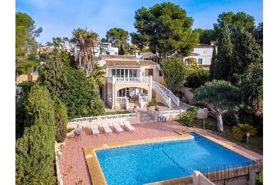 Villa in Moraira zu verkaufen, Living area 270 m², Klimaanlage, Plot 897 m², 3 Schlafzimmer, 3 Badezimmer, Pool, ref.: AM-12629DR-33