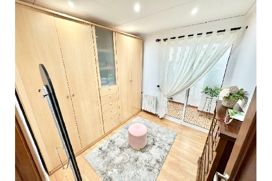 Stadthaus in Pego zu verkaufen, Wohnfläche 456 m², Baujahr 1982, Klimaanlage, Grundstück 224 m², 5 Schlafzimmer, 2 Badezimmer, Pool, ref.: O-V96114-14