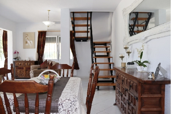Villa in Parcent zu verkaufen, Living area 170 m², Plot 783 m², 5 Schlafzimmer, 2 Badezimmer, ref.: PT-25007-12