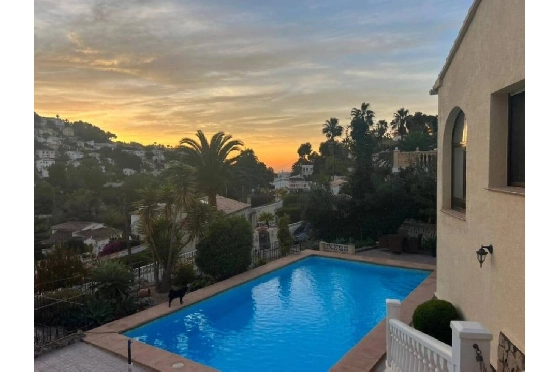 Villa in Benissa zu verkaufen, Living area 181 m², Plot 881 m², 3 Schlafzimmer, 3 Badezimmer, Pool, ref.: PT-25011-26
