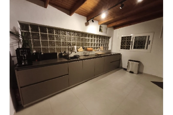 Villa in Benissa zu verkaufen, Living area 181 m², Plot 881 m², 3 Schlafzimmer, 3 Badezimmer, Pool, ref.: PT-25011-8
